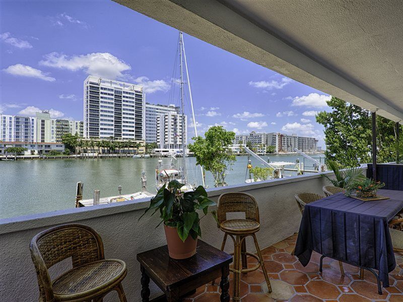 Miami Whitehouse Apartments 노스베이빌리지 외부 사진